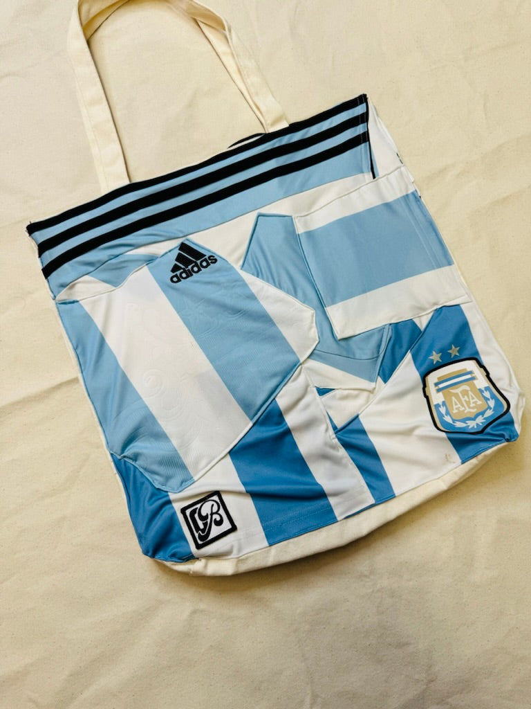Upcycled Tote: Campeones - close-up detail
