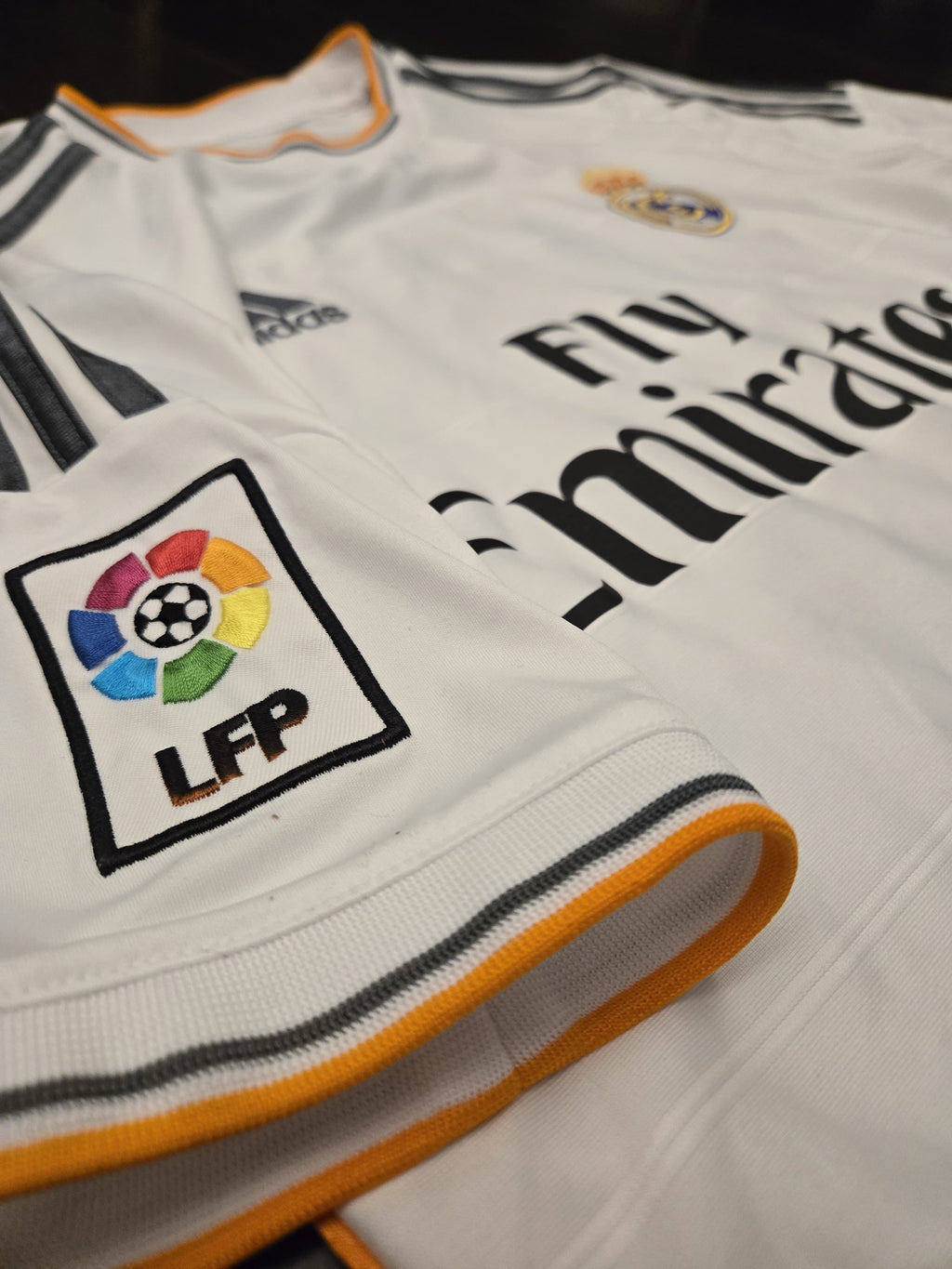 2013/14 Real Madrid Home Size S Bale - close-up detail