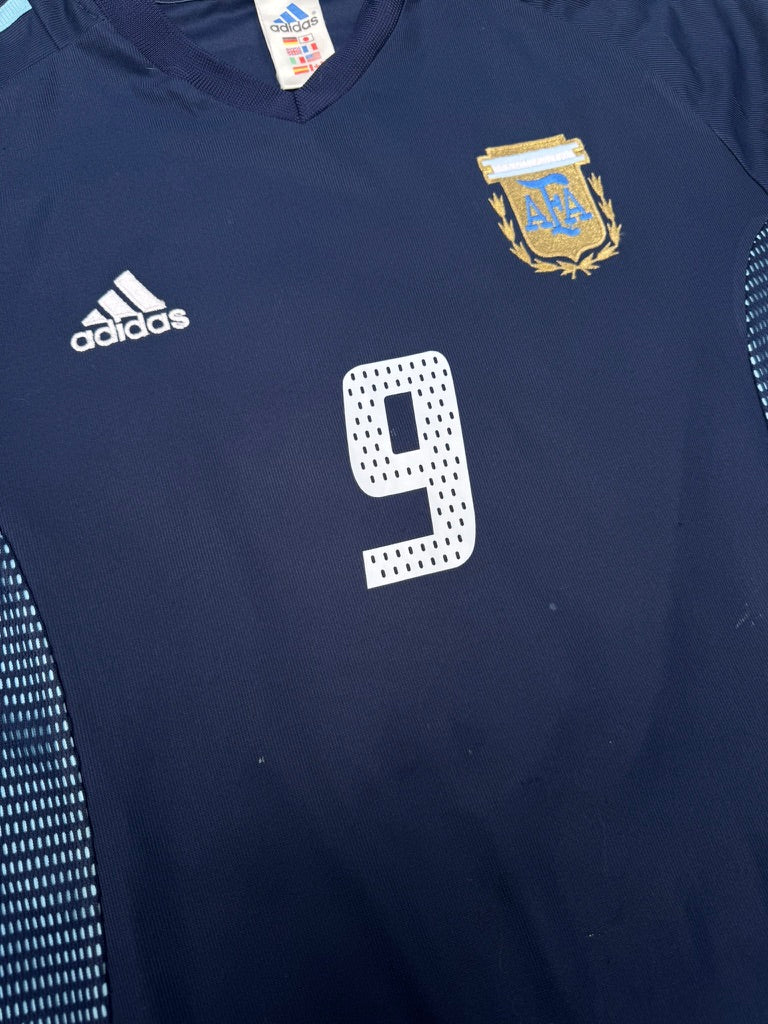 2002/04 Argentina Away Size L Batistuta - close-up detail