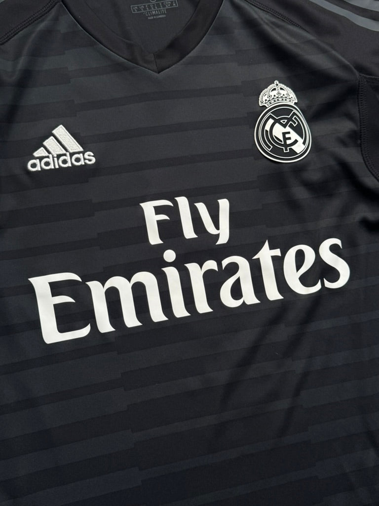 2018/19 Real Madrid Goalkeeper Size S Navas - close-up detail