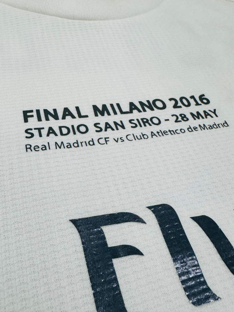 2015/16 Real Madrid Home Size XL Ronaldo