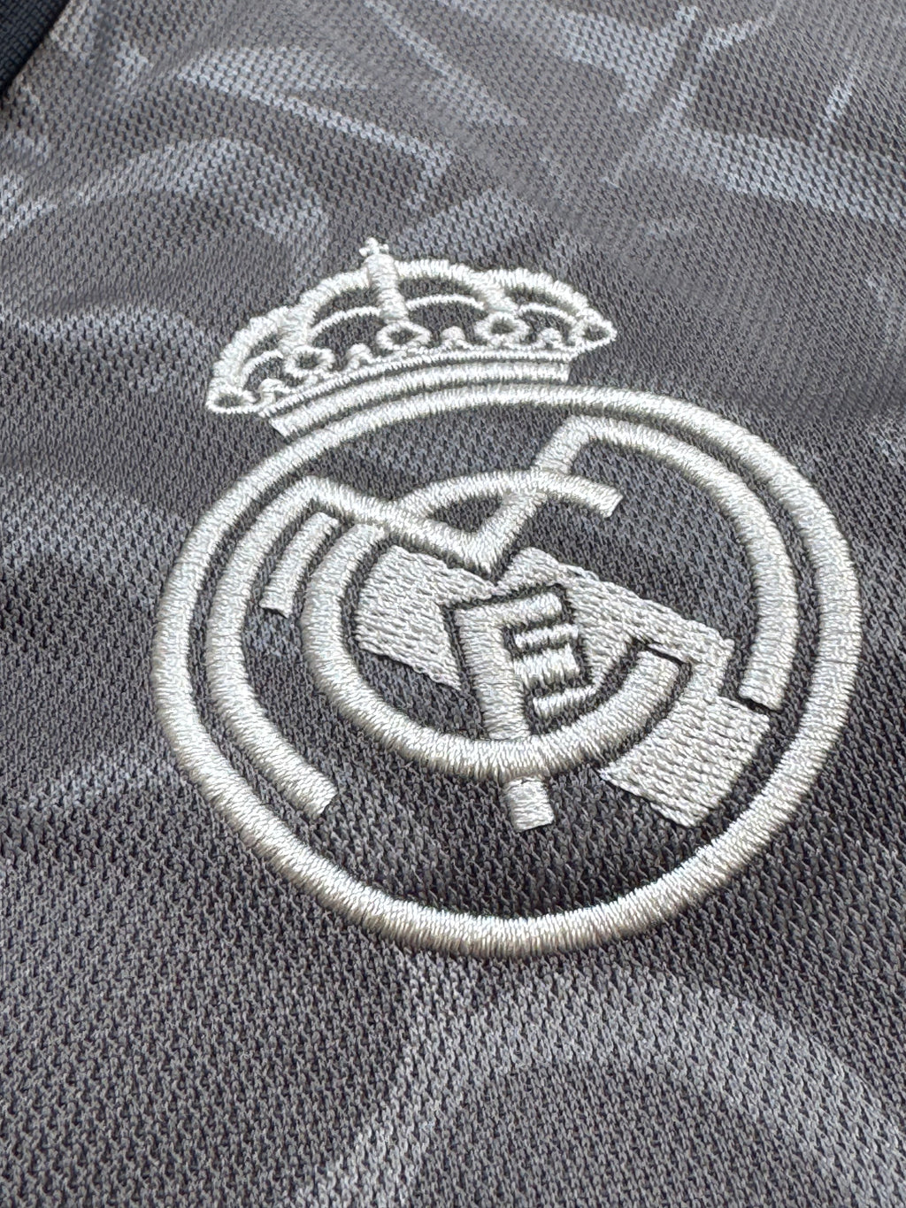 2024/25 Real Madrid Third Size M NWT Bellingham - label detail