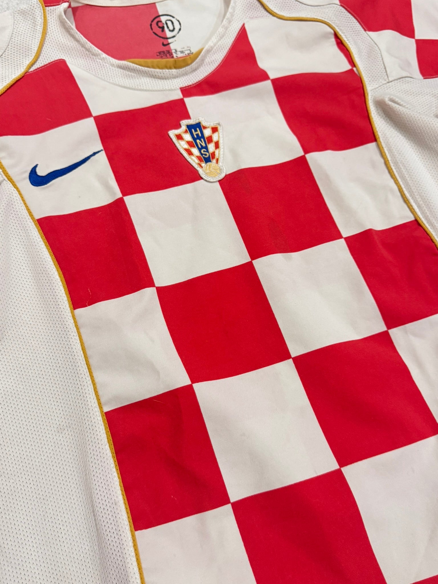 2004/06 Croatia Home Size Youth M - close-up detail