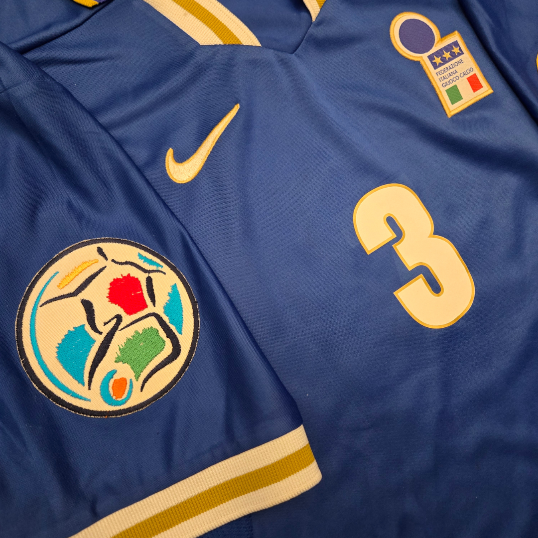 1996/97 Italy Home Size XL Maldini - close-up detail