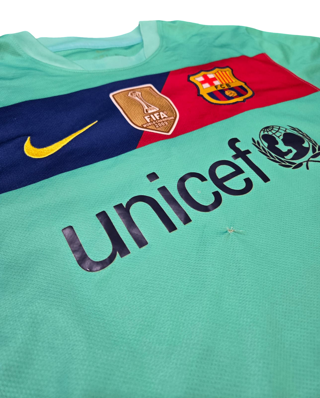 2010/11 FC Barcelona Away Size L Messi - label detail