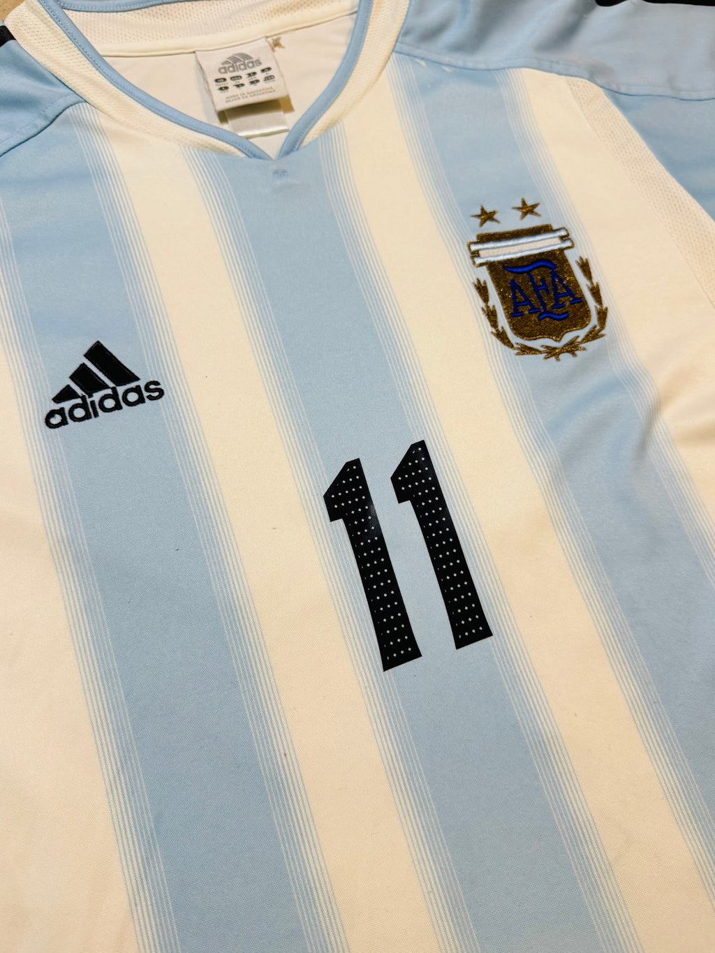 2004/05 Argentina Home Size M Tevez - close-up detail