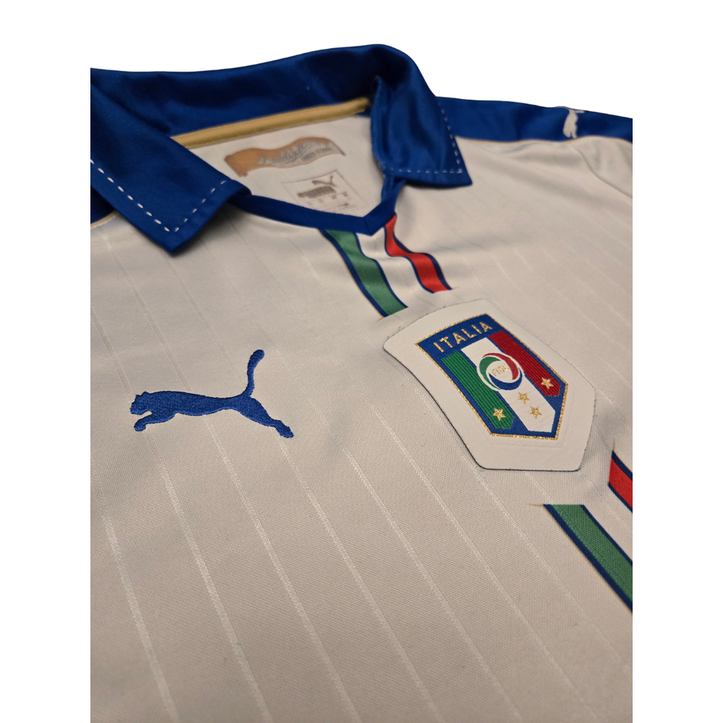 2015/16 Italy Away Size L - close-up detail
