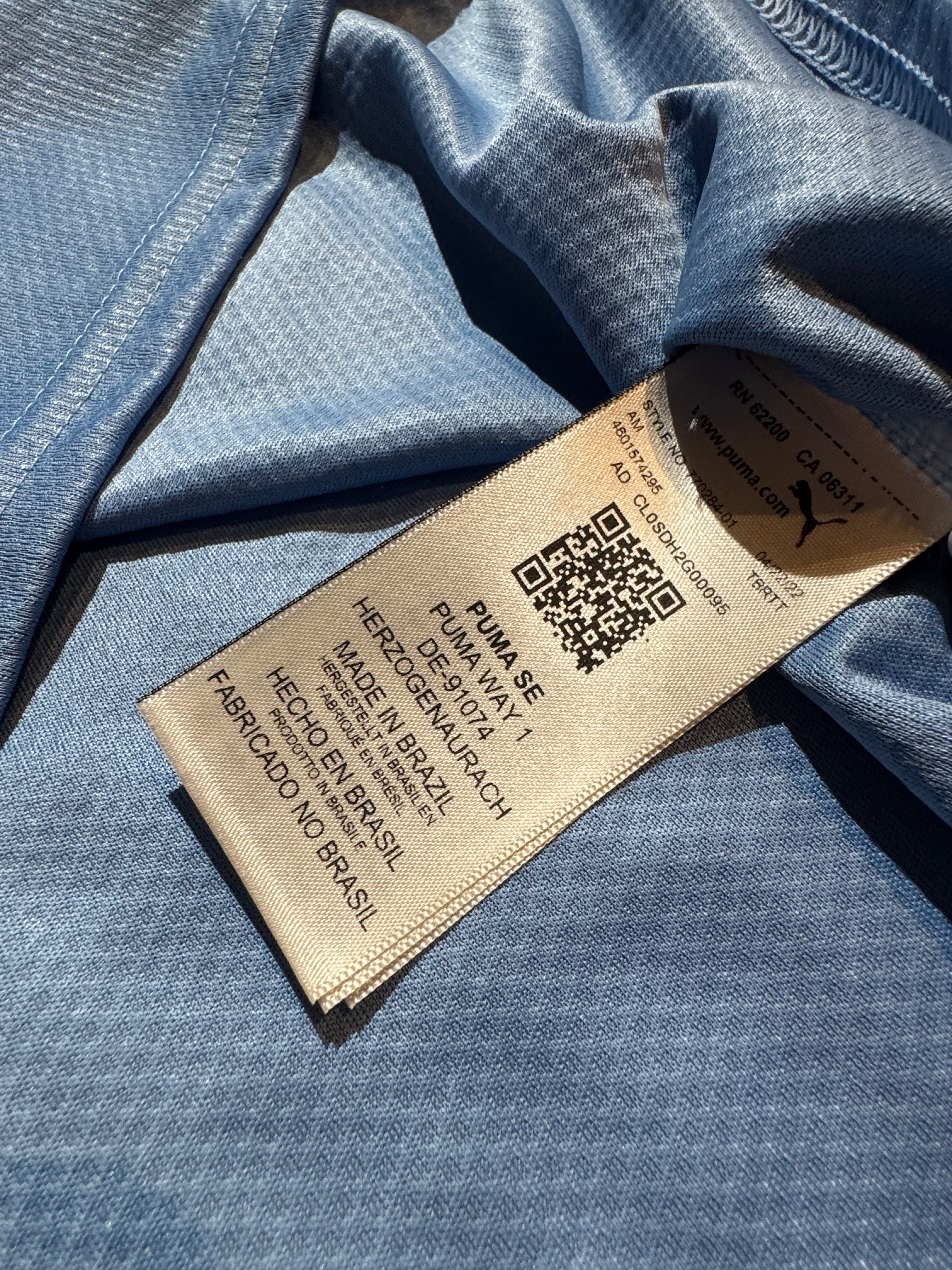 2022/24 Uruguay Home Size L BNWT