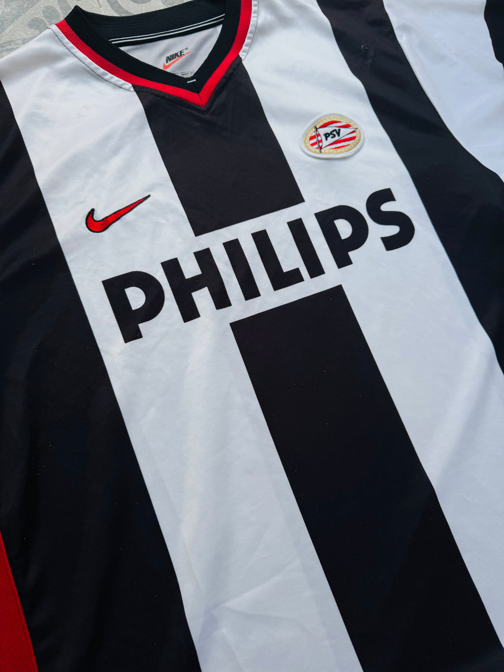 1998/99 PSV Away Size L - close-up detail