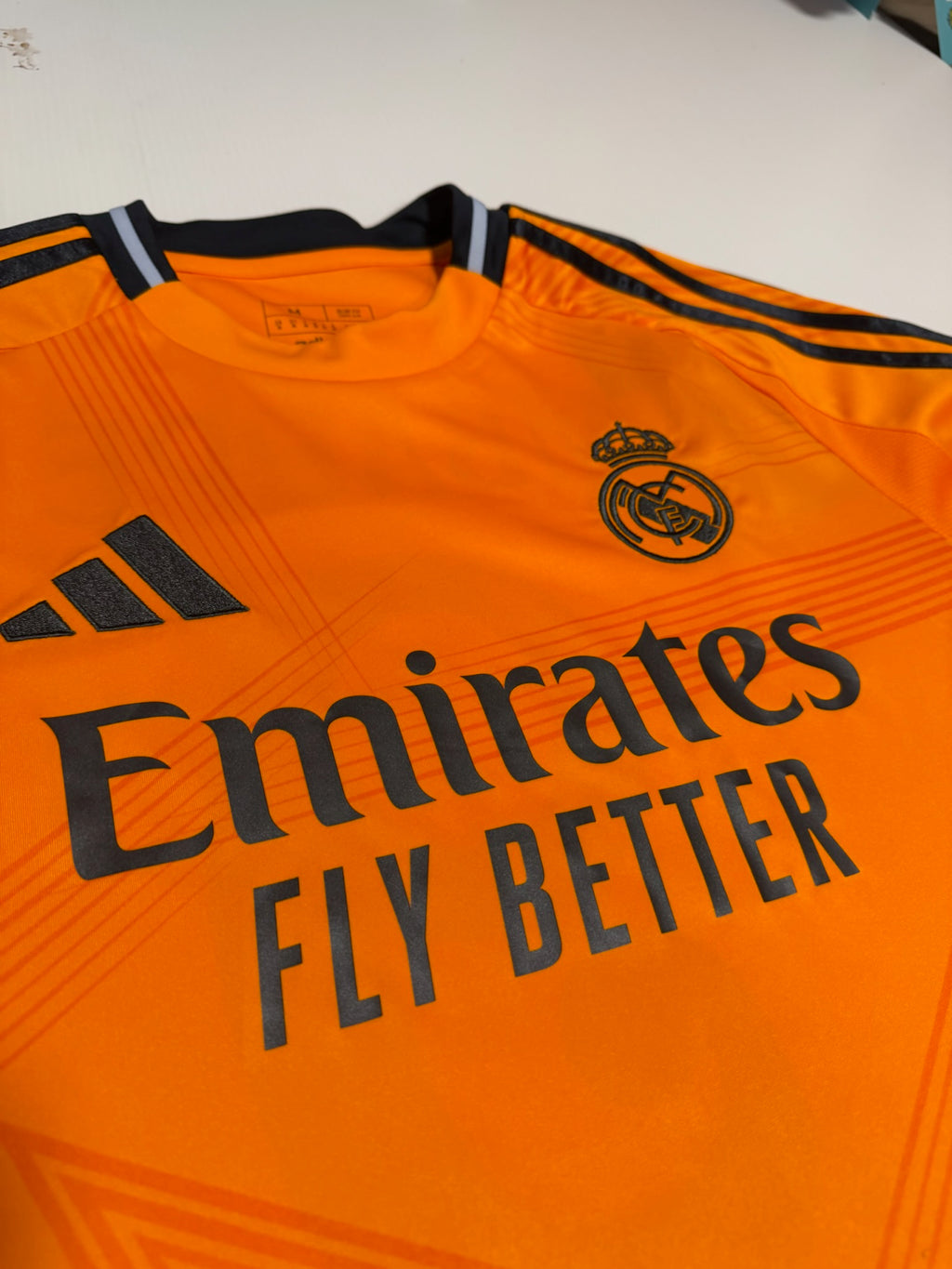 2024/25 Real Madrid Away Size M Mbappe BNWT - close-up detail