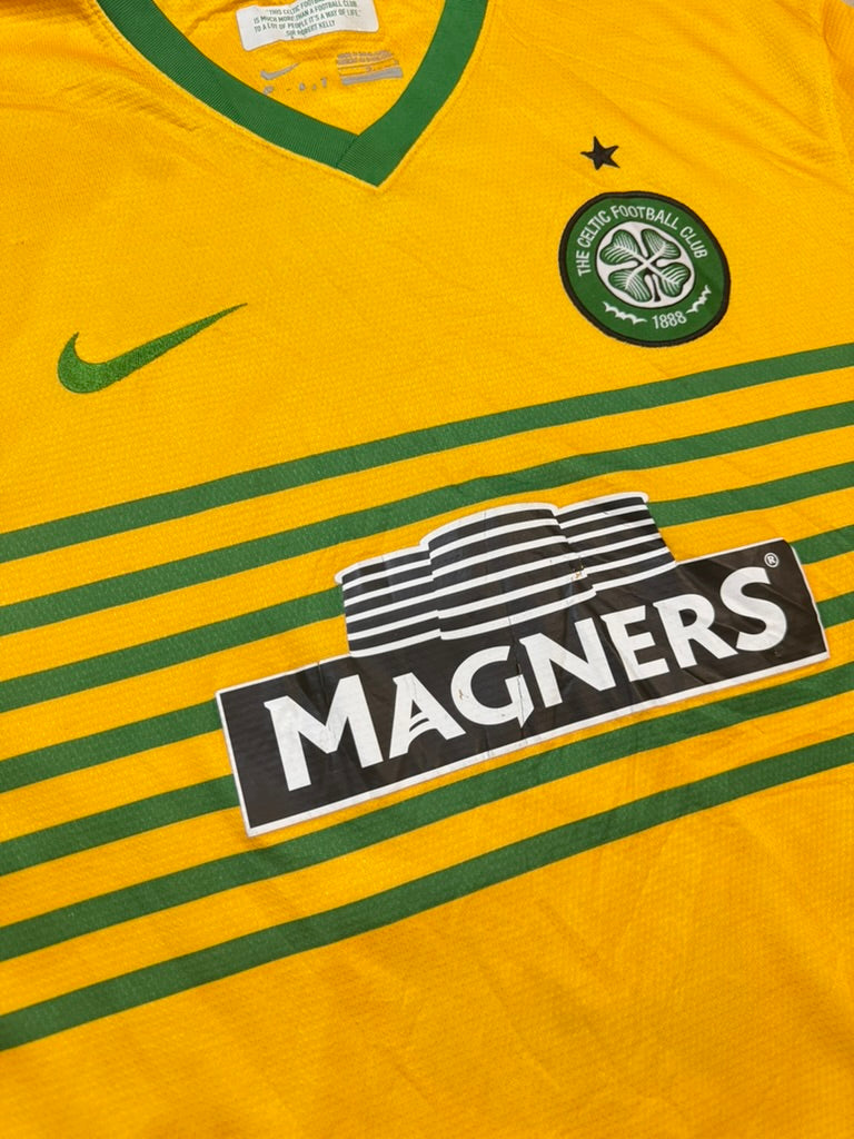 2013/14 Celtic FC Away Size L Virgil Van Dijk - close-up detail