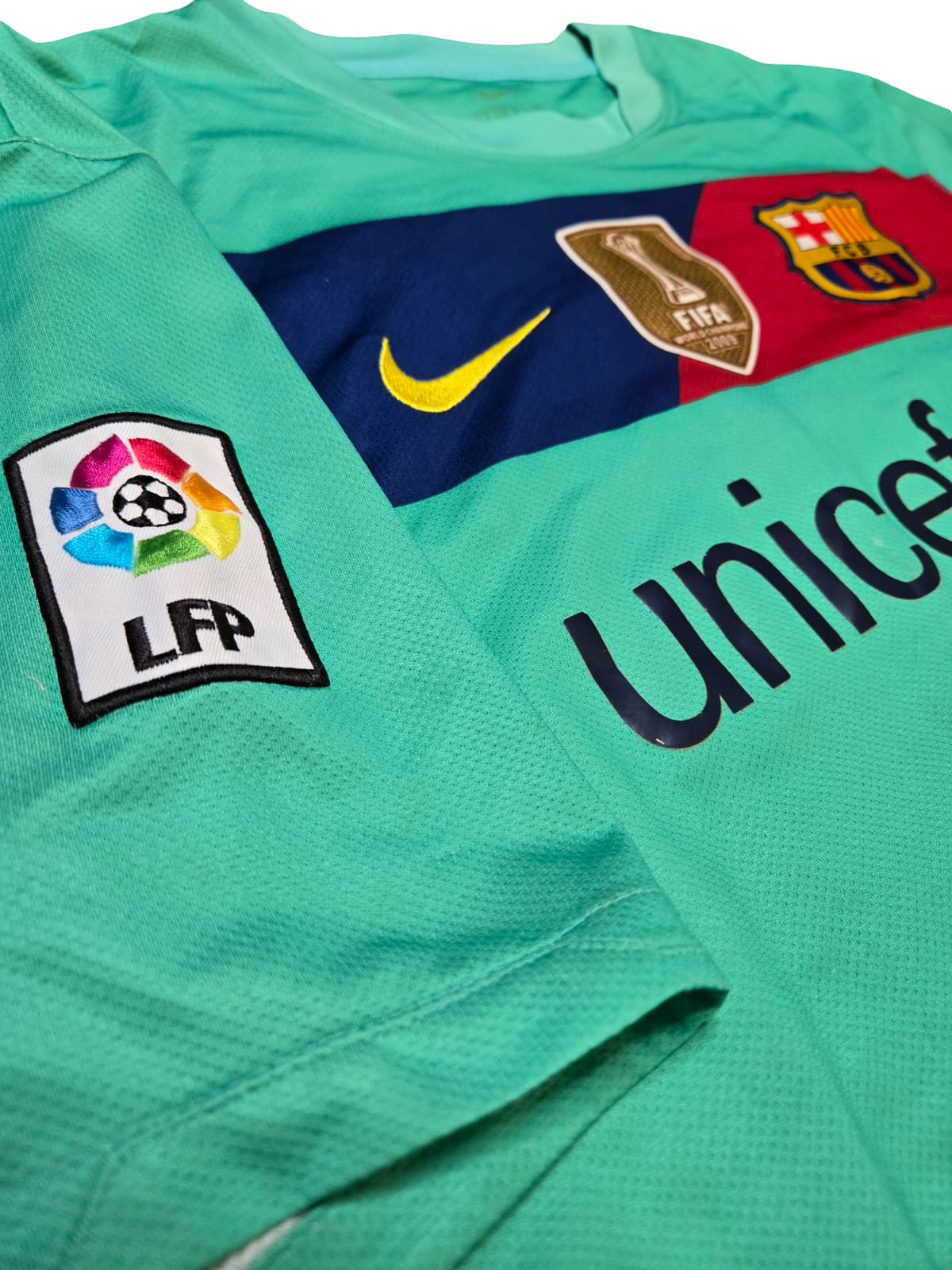 2010/11 FC Barcelona Away Size L Messi - additional view 5