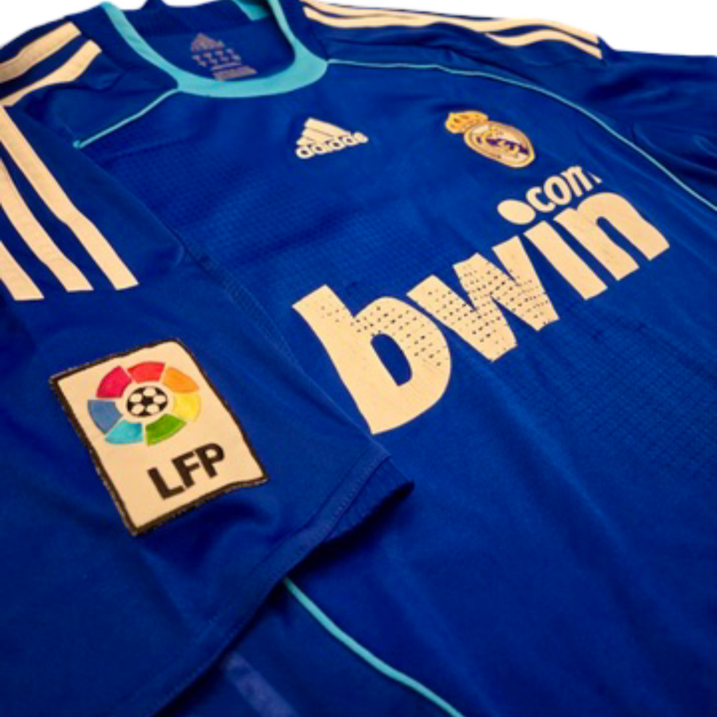 2008/09 Real Madrid Away Size XL Robben - close-up detail
