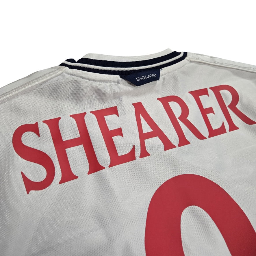 2000/02 England Home Size XXL Shearer - close-up detail