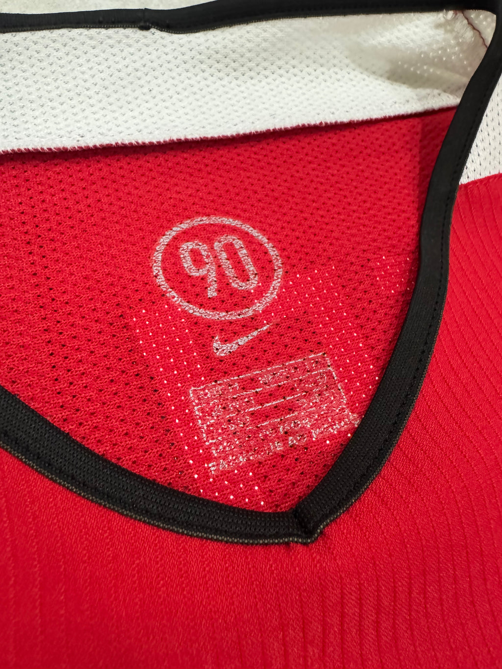 2004/05 Manchester United Home Size M v. Nistelrooy