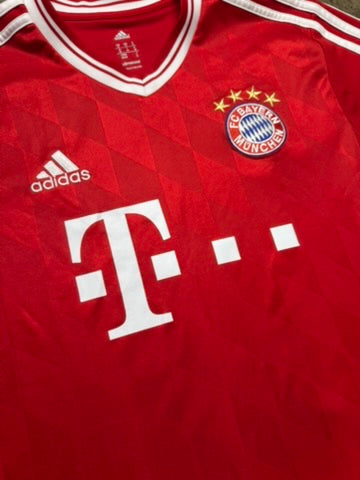 2013/14 Bayern Munich Home Size M - close-up detail