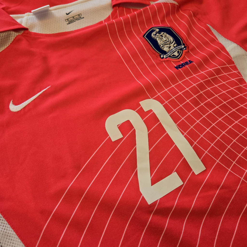 2002/03 South Korea Home Size M J S Park (Match Issued) - close-up detail