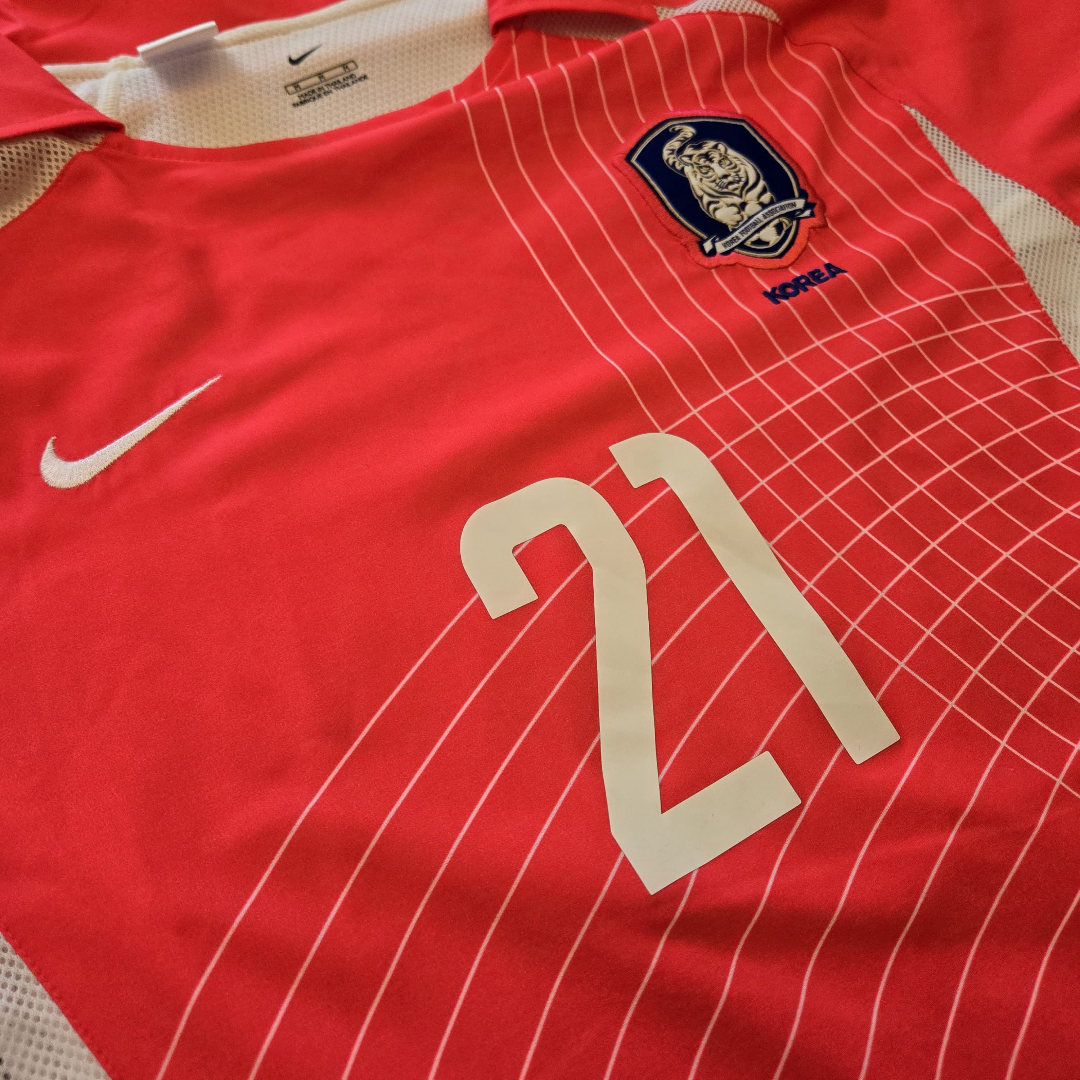 2002/03 South Korea Home Size M J S Park (Match Issued) - close-up detail
