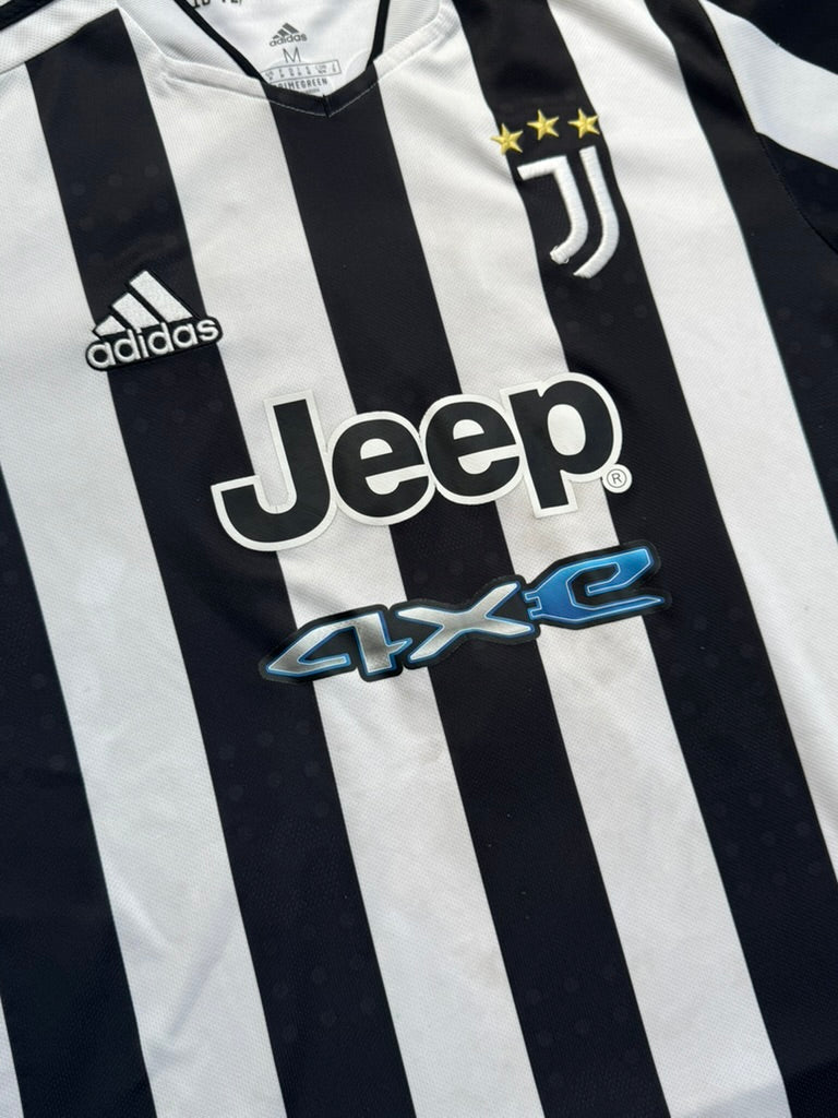 2021/22 Juventus Home Size M Ronaldo - close-up detail