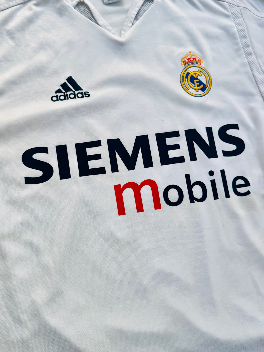 2004/05 Real Madrid Home Size M Ronaldo - close-up detail