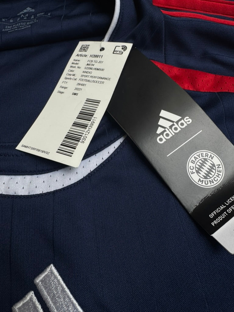 2021/22 Bayern Munich Teamgeist Training Size M BNWT - additional view 5
