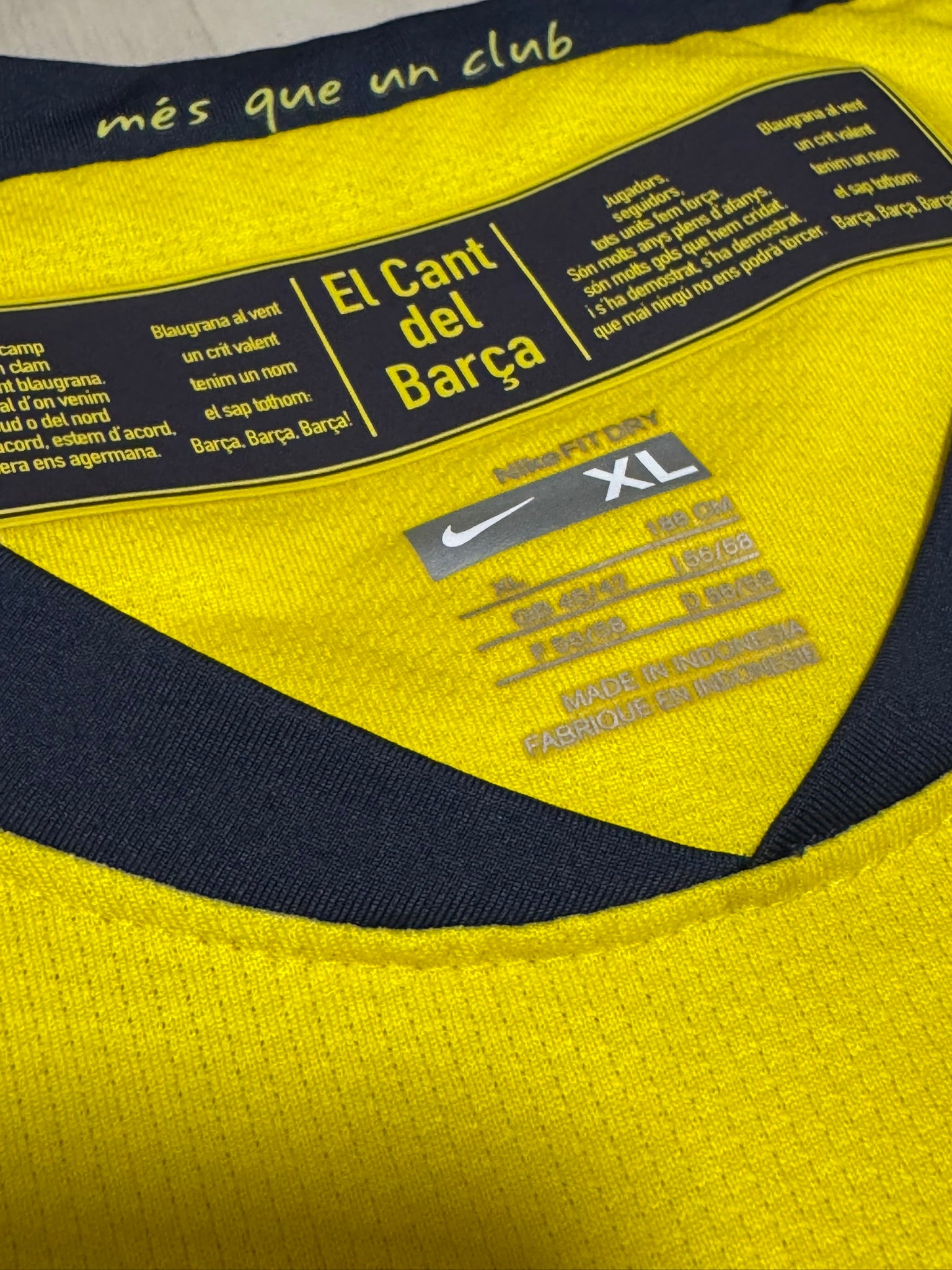 2008/10 FC Barcelona Away Size XL Pique