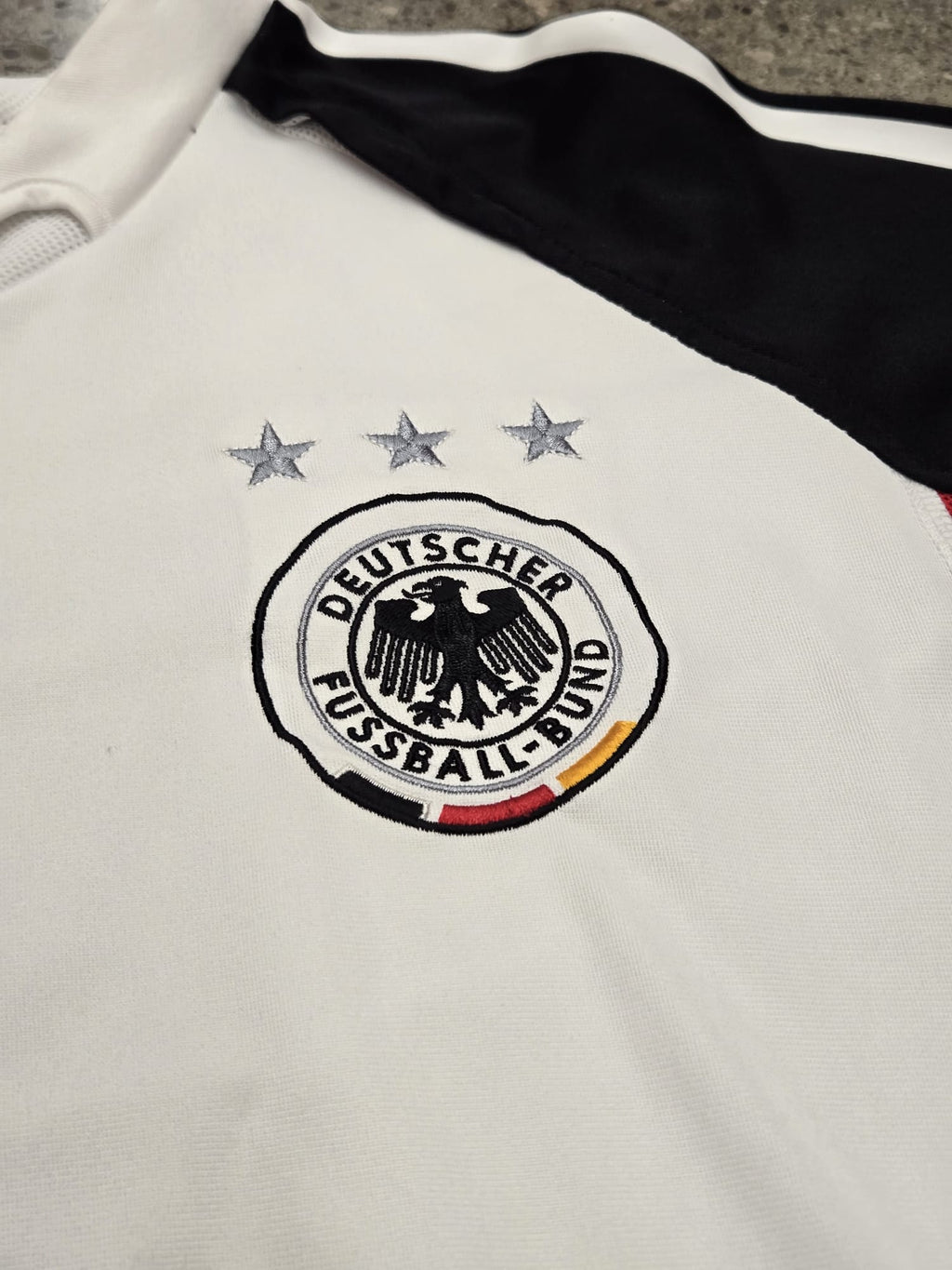 2004/05 Germany Home Size L - close-up detail