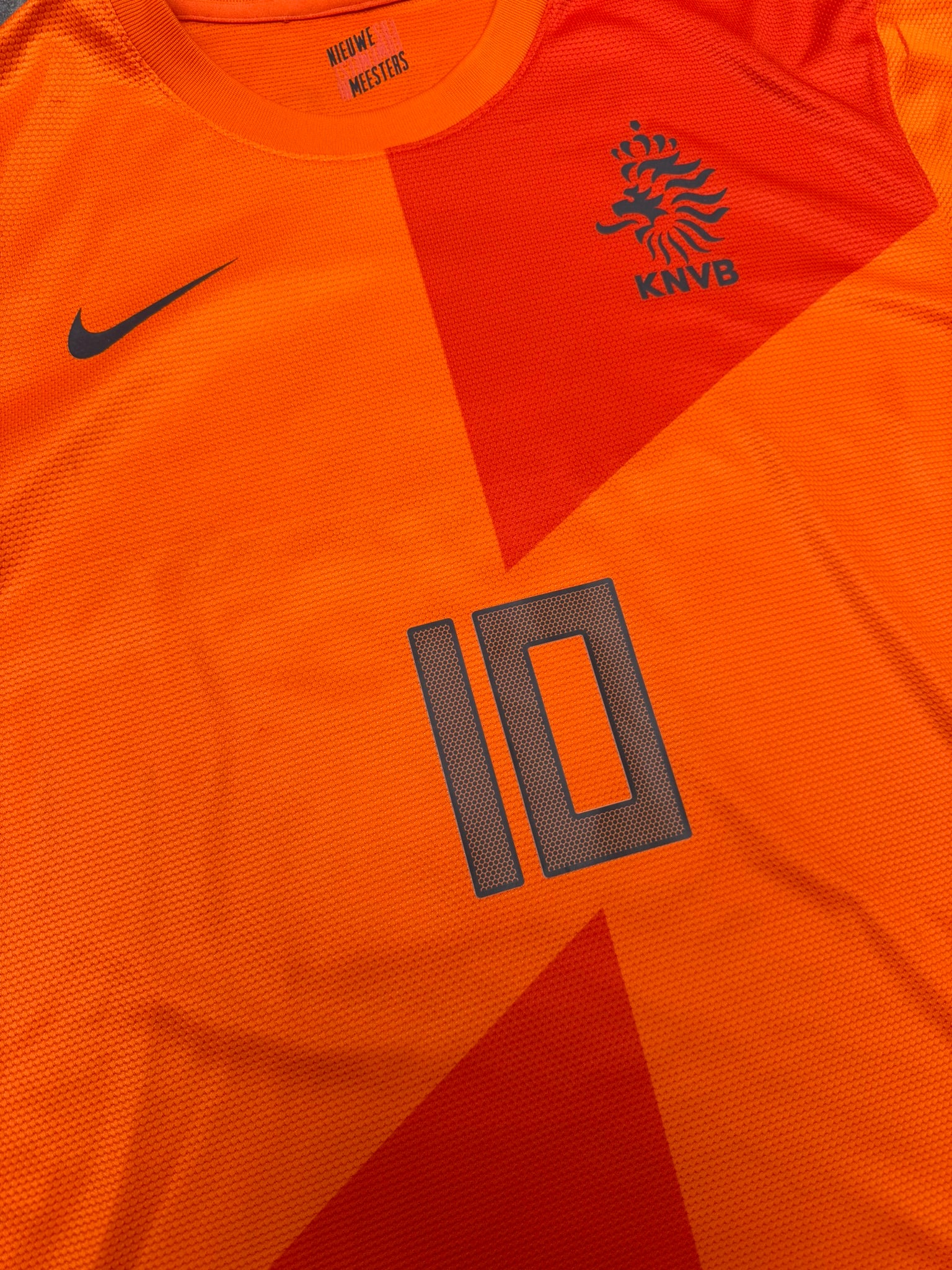 2012/13 Netherlands Home Size L Sneijder - close-up detail