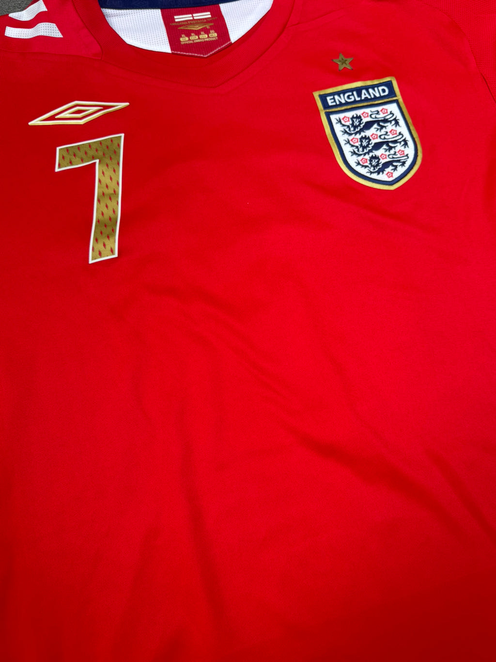 2006/08 England Away Size XL Beckham - close-up detail
