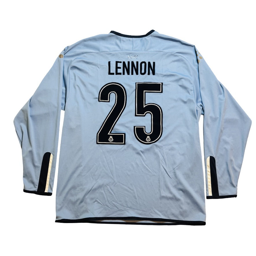 2004/05 Leeds Away Size L Lennon L/S - front view
