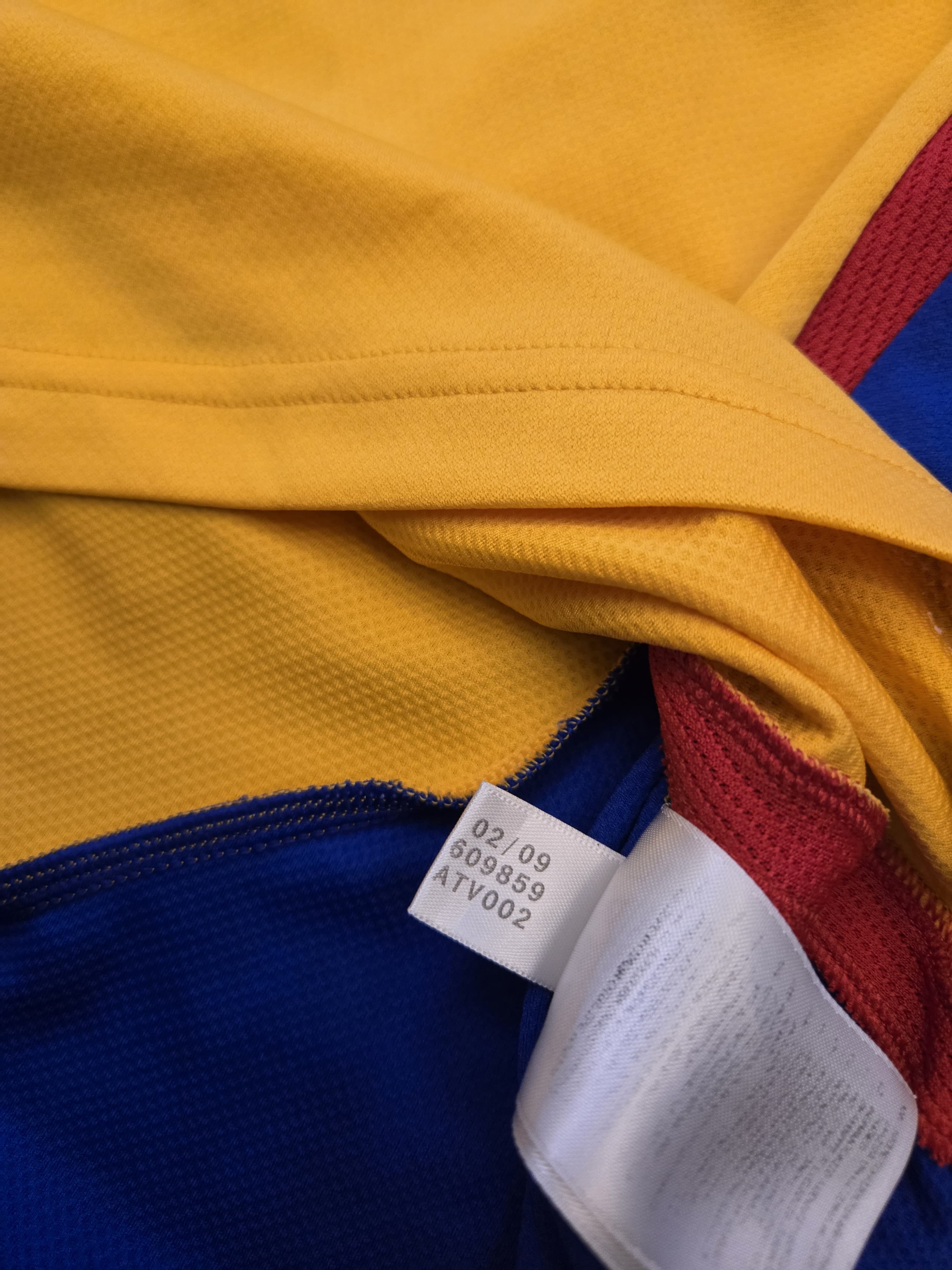 2008/09 Romania Home Size M - label detail