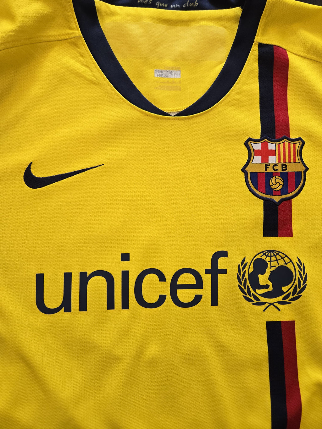 2008/09 FC Barcelona Away Size M Messi - label detail