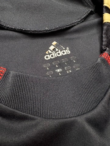 2009/10 Liverpool FC Away Size L Gerrard