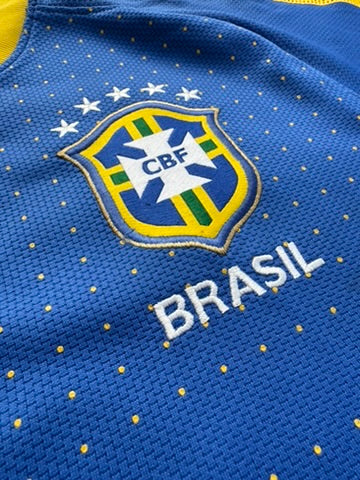 2010/11 Brazil Away Size M Robinho - label detail