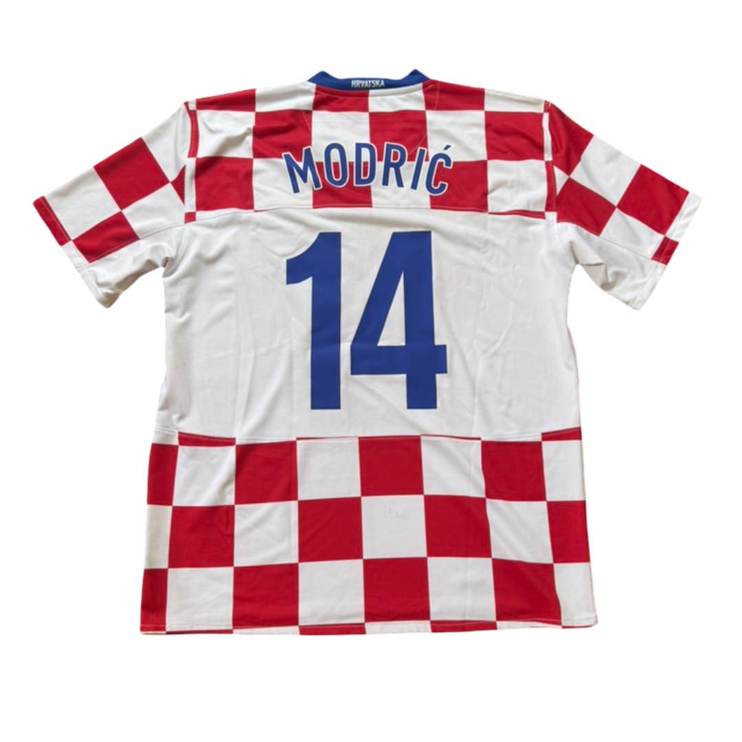 2008/10 Croatia Home Size L Modric - front view