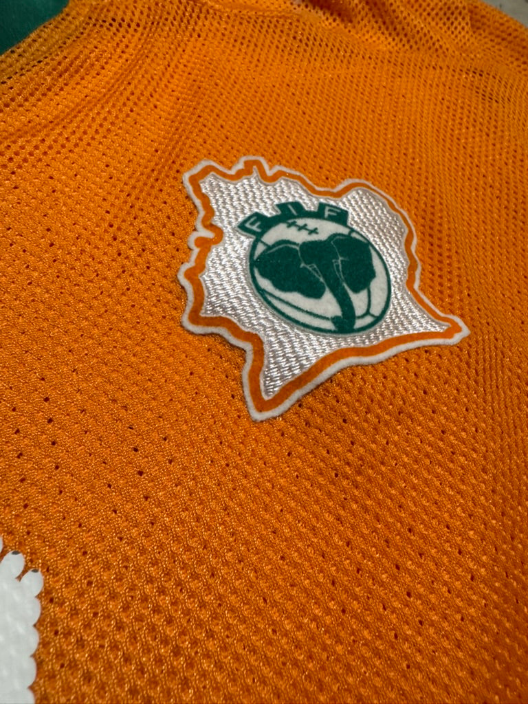 2008/10 Ivory Coast Home Size L Drogba - label detail