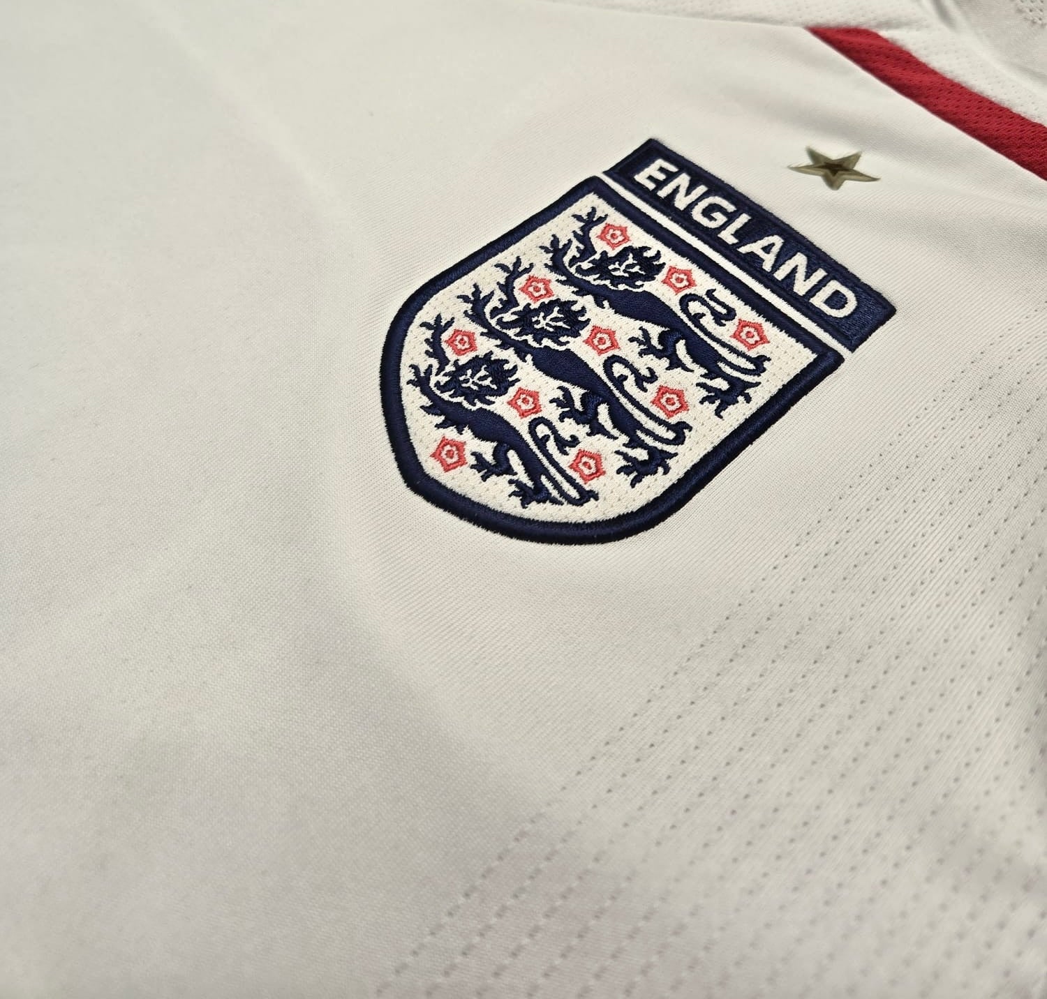 2008/10 England Home Size L Rooney - close-up detail