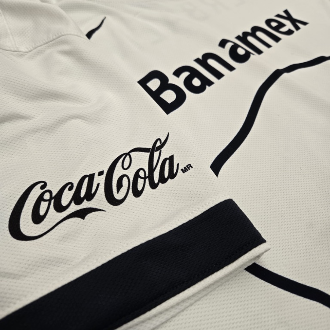 2014/15 Pumas UNAM Third Size M - close-up detail