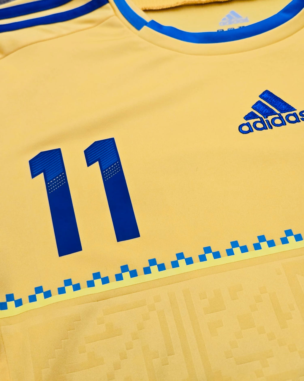 2012/14 Ukraine Home Size M Yarmolenko - label detail