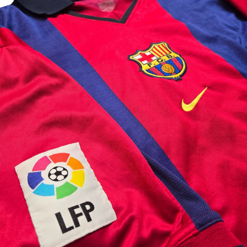 2000/01 FC Barcelona Home Size L - close-up detail