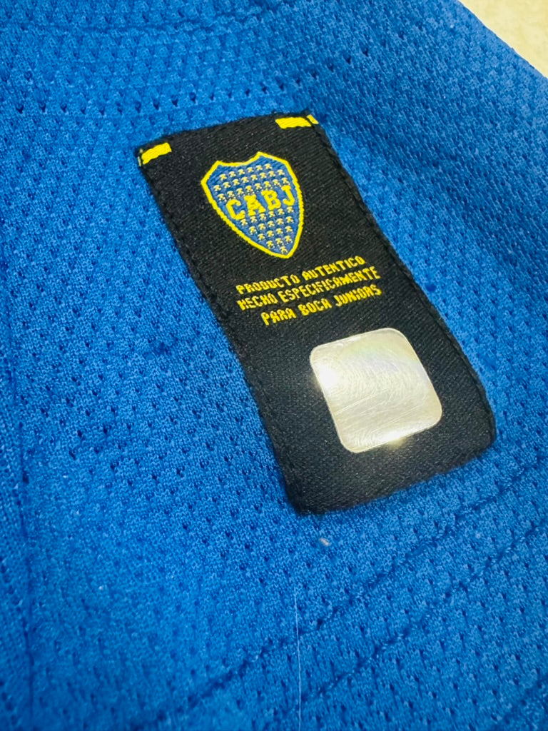 2004/05 Boca Juniors Home Size M Tevez