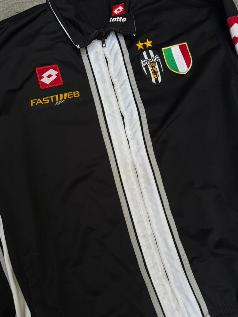 2002/03 Juventus Jacket Size XL - close-up detail