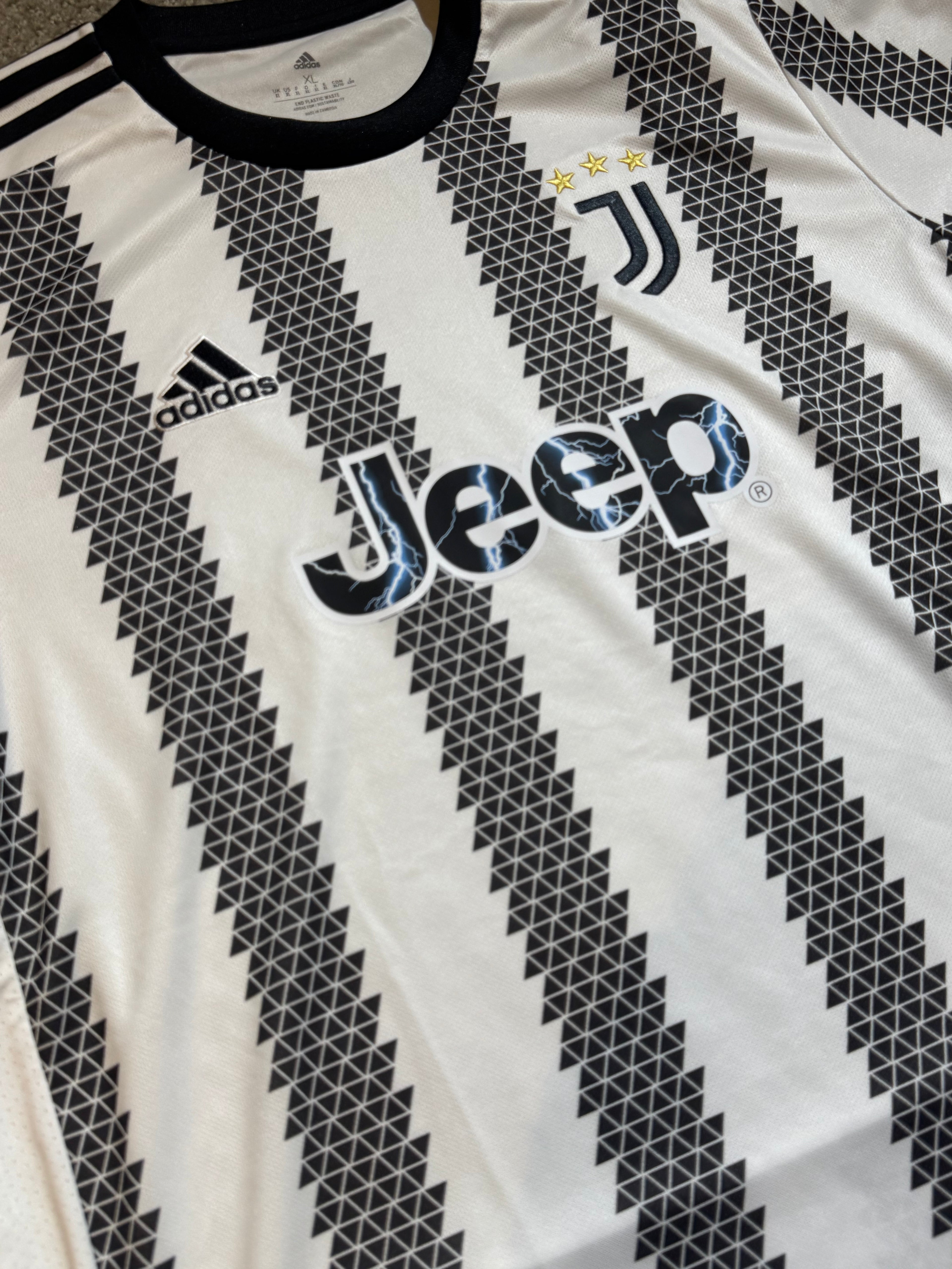 2022/23 Juventus Home Size XL BNWT