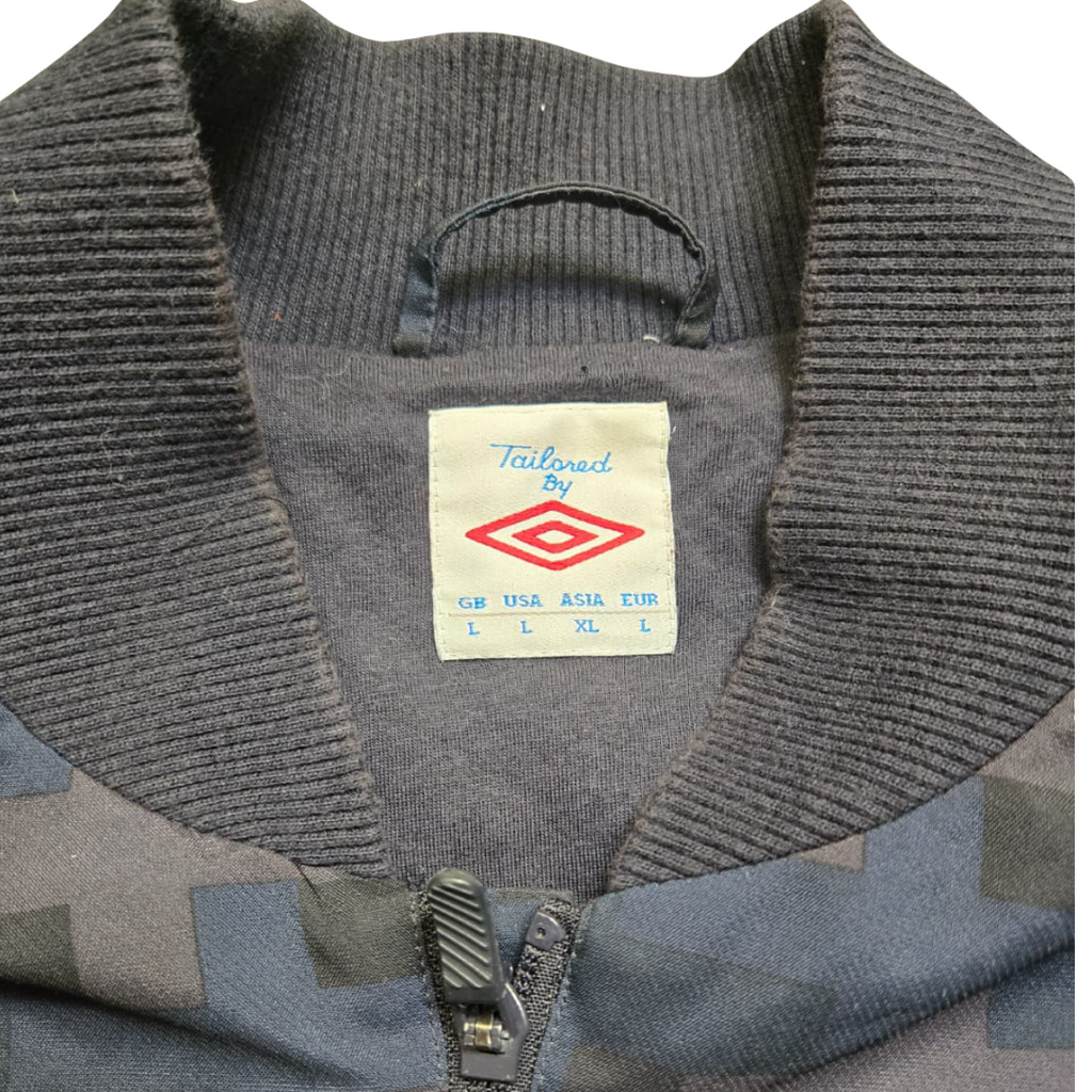 2012/13 England Bomber Jacket Size L - close-up detail