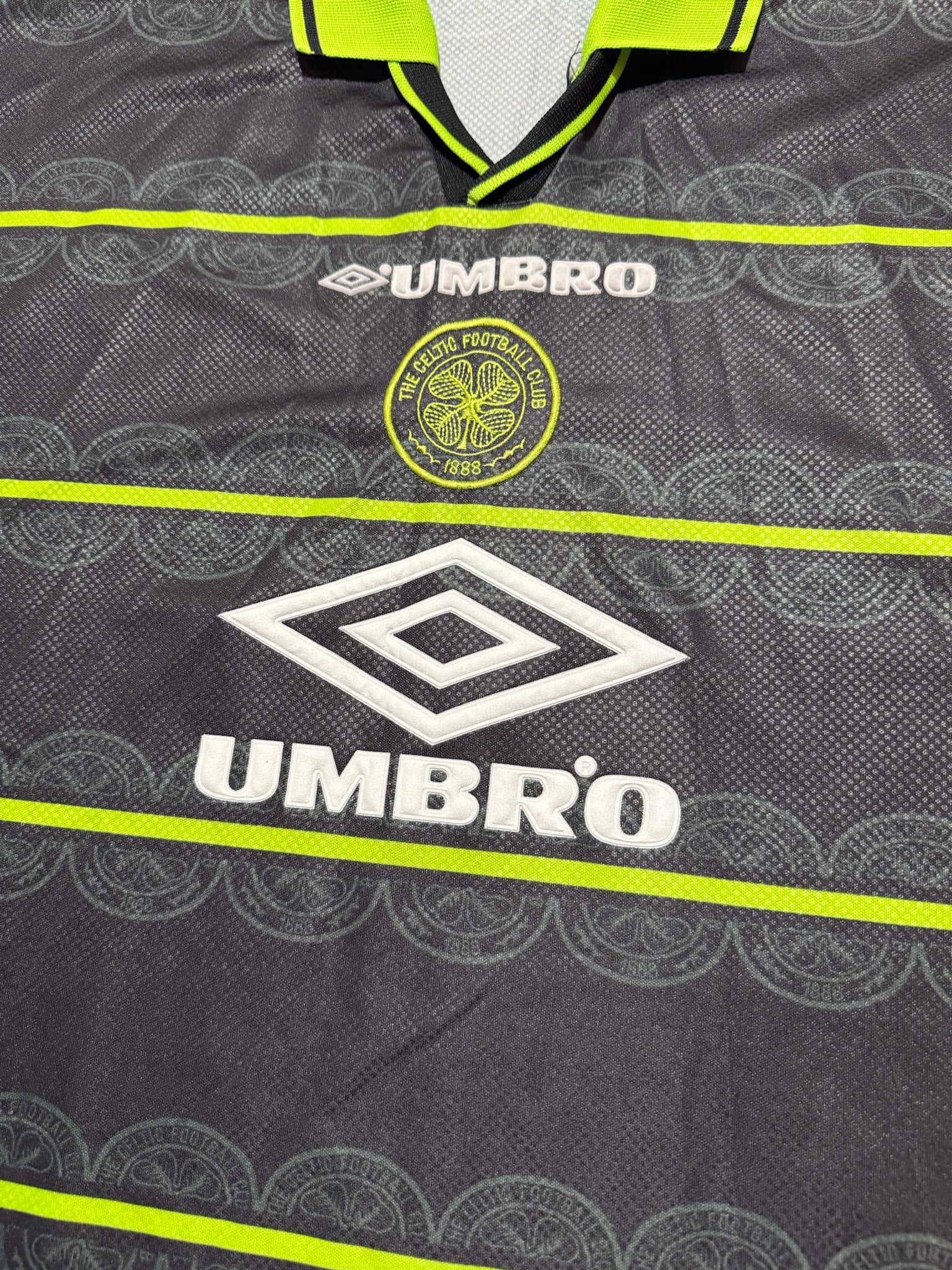 1998/99 Celtic Away Size L - label detail