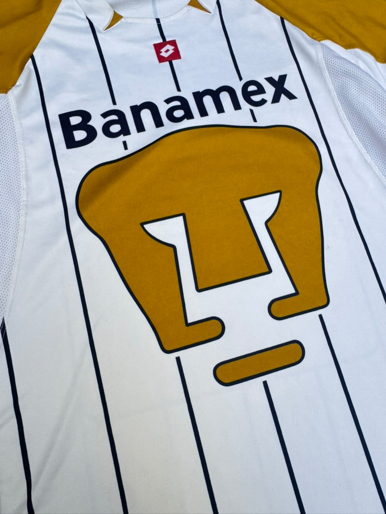 2003/04 Pumas UNAM Home Size L - close-up detail