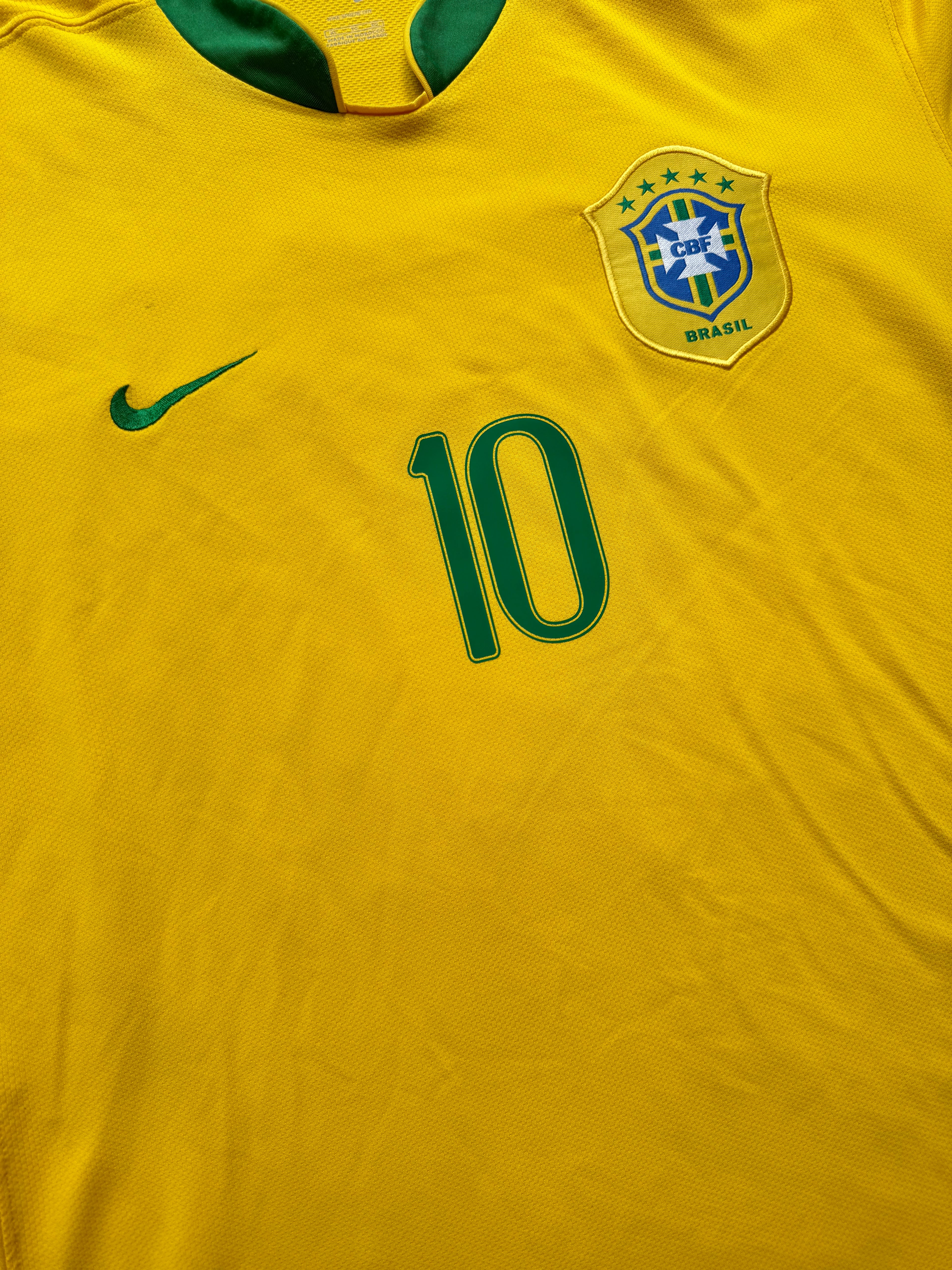 2006/07 Brazil Home Size L Ronaldinho - close-up detail