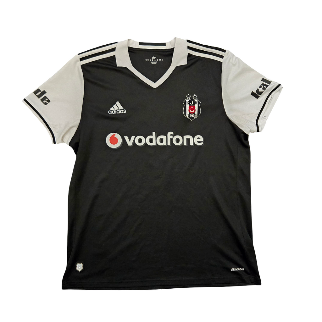 2016/17 Beşiktaş Away Size XL Quaresma - back view