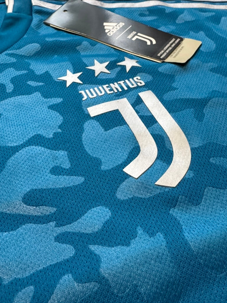2019/20 Juventus Third Size L Ronaldo BNWT