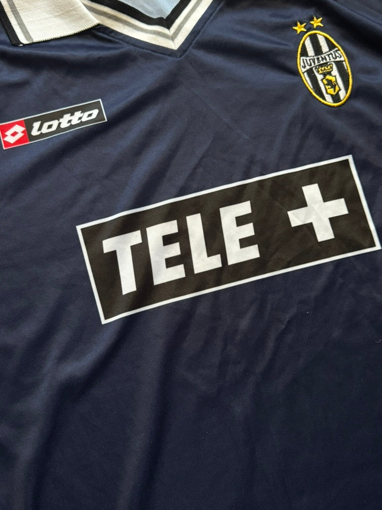 2000/01 Juventus Away Size L